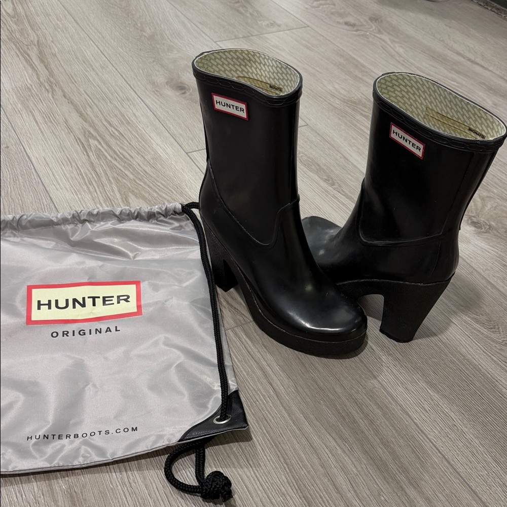 Hunter Women's Black Heeled Rain Boots